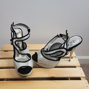 Shi Black and Silver High Heels